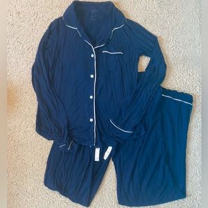 Long Sleeve Notch Collar Top and Pants Pajama Set in navy blue